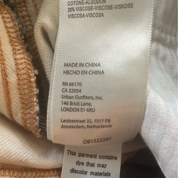 Free People we the free low rise flare “Serena”jeans! Size 26 EUC - Picture 11 of 11